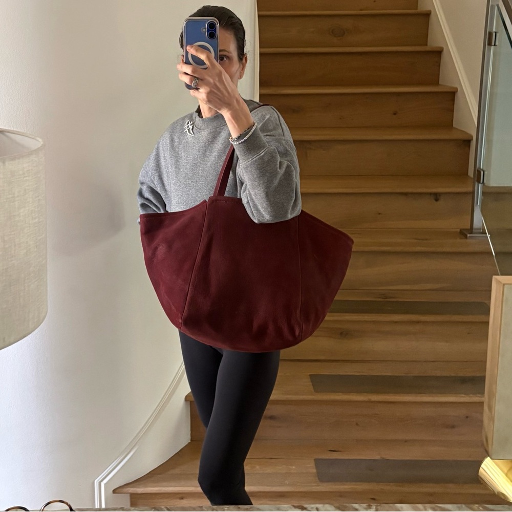 Madewell Slouchy Suede Carry All Shoulder Tote in Pinot Noir - Picture 8 of 15